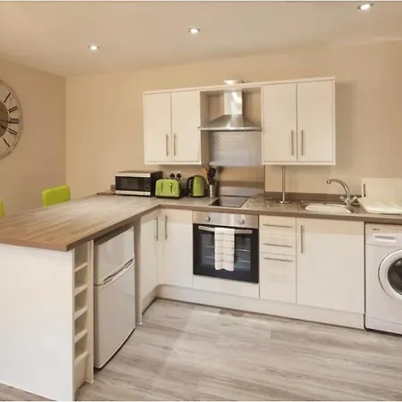 Market Street Apartment *
